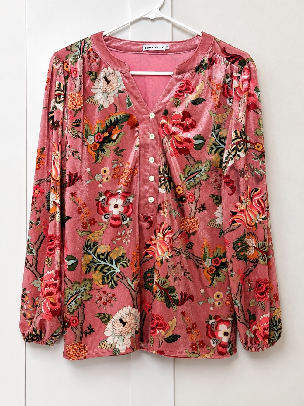 CherryBetty Pink Floral Velvet Knit Blouse Long Sleeve V-Neck Button Front S NWT